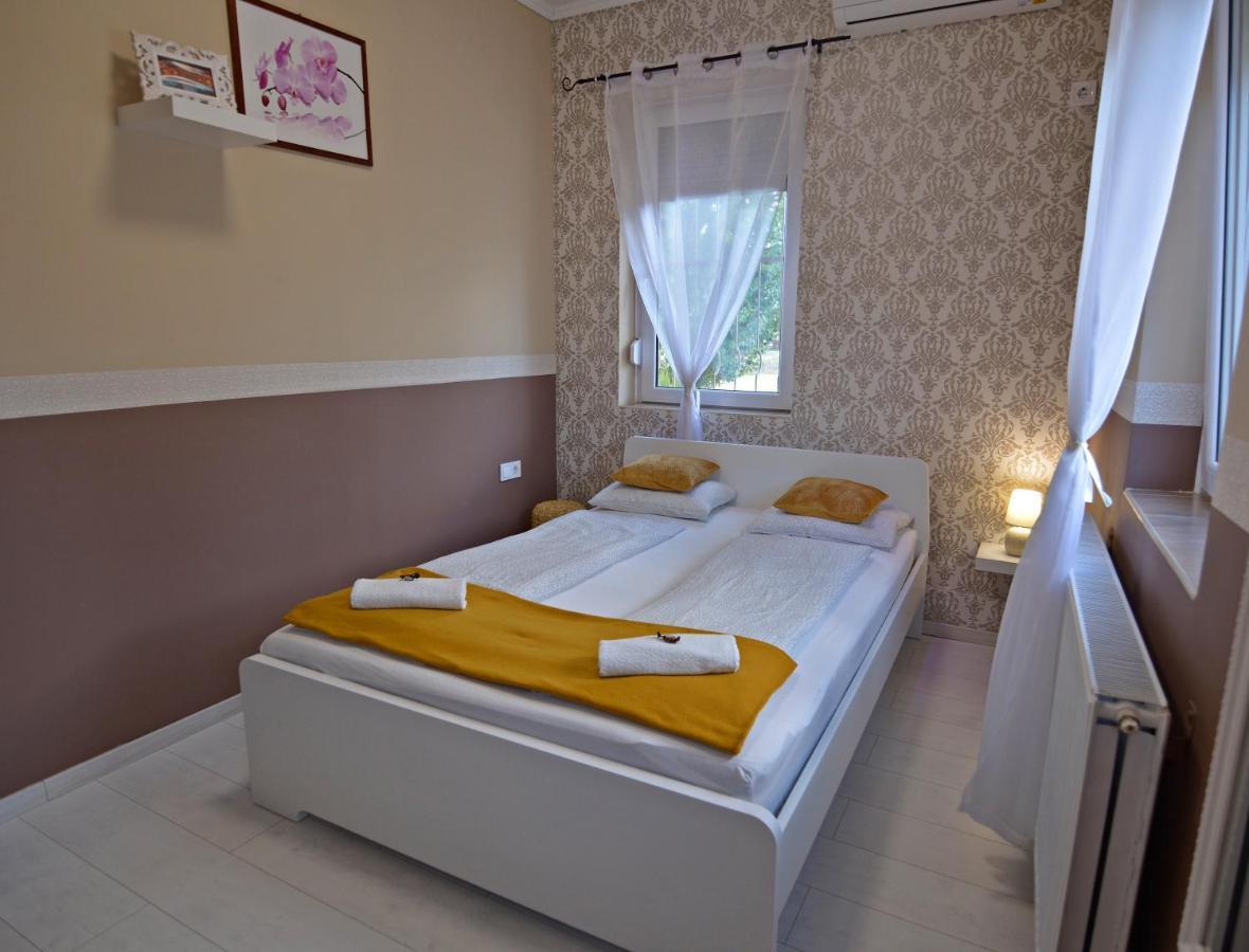 R.Gold Apartman Makó Εξωτερικό φωτογραφία