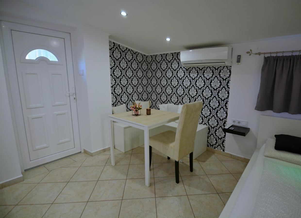 R.Gold Apartman Makó Εξωτερικό φωτογραφία